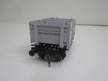 Preview: Behälterwagen von Haus zu Haus mit drei Mulden