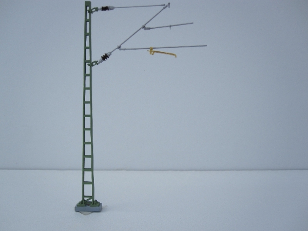 Streckenmast DB lackiert