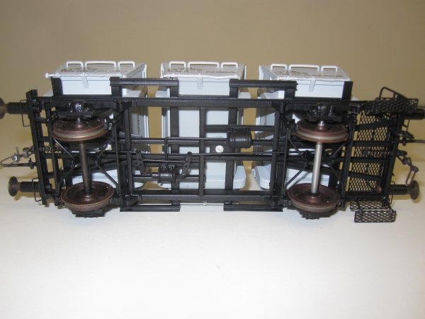 Behälterwagen von Haus zu Haus mit drei Mulden